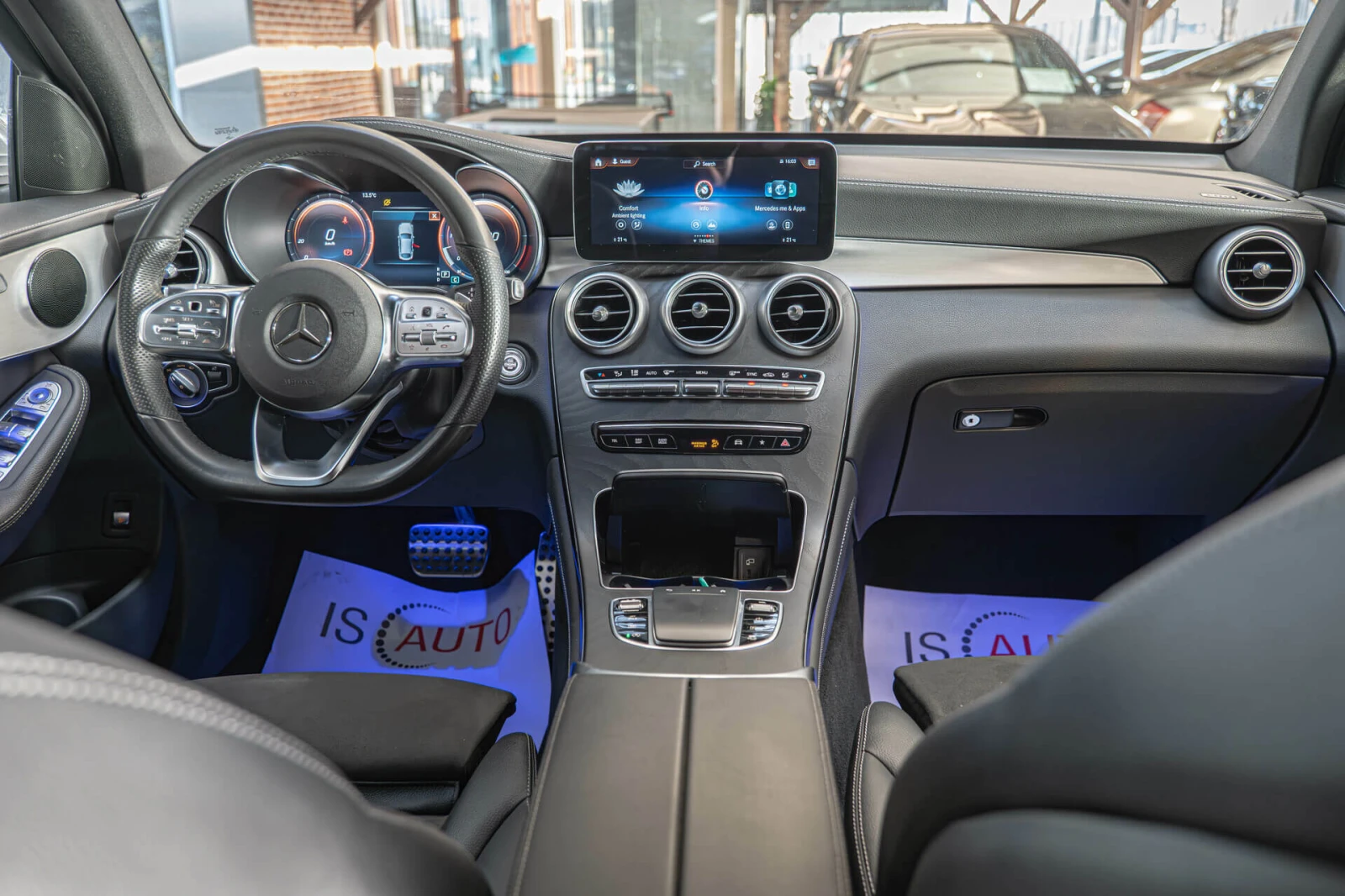 Mercedes-Benz GLC 400 CDI/AMG/4Matic/COUPE/Virtual/Ambient/Подгрев, снимка 11 - Автомобили и джипове - 55343141
