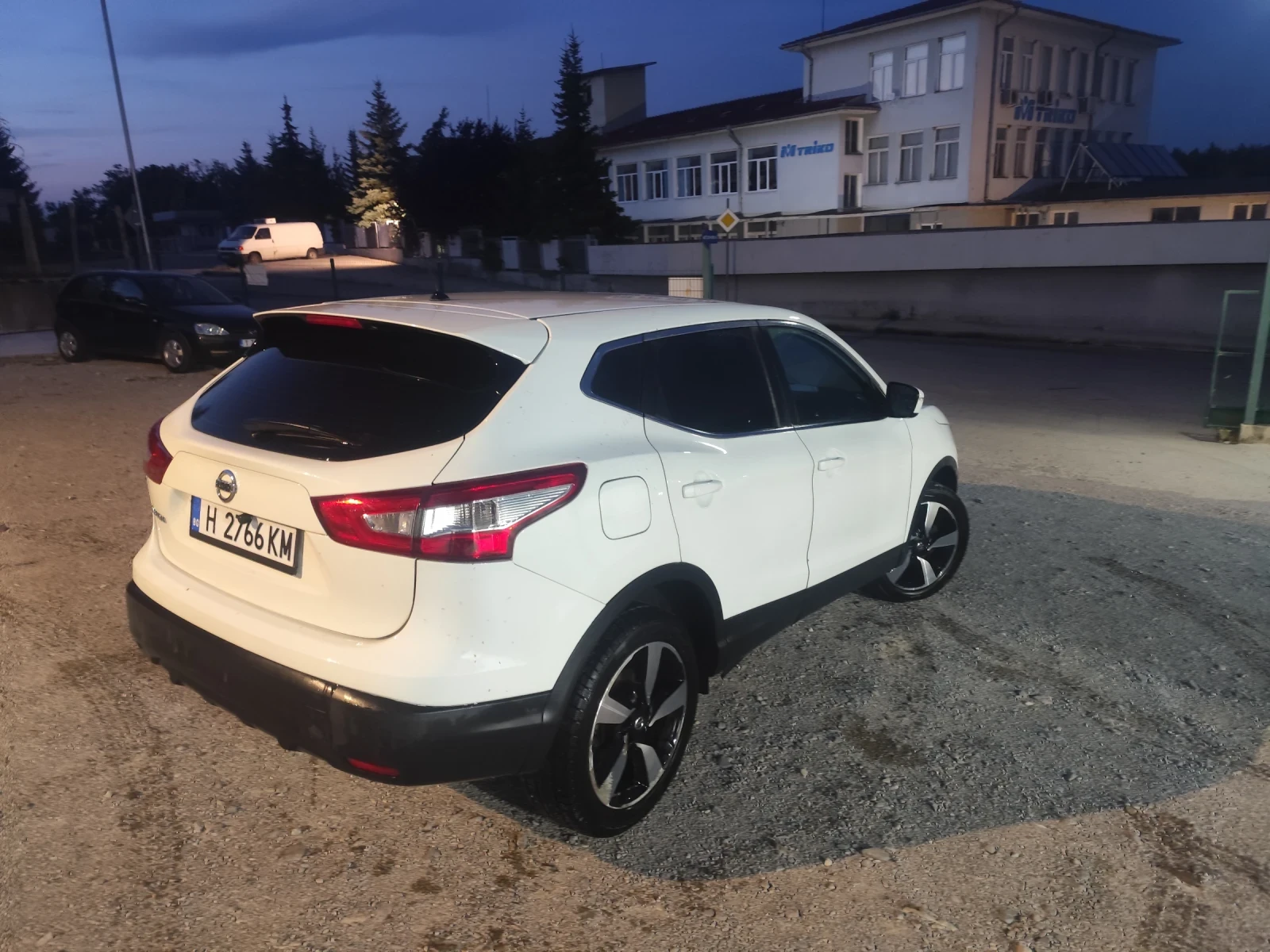 Nissan Qashqai 1.2 Турбо.  Бензин , снимка 5 - Автомобили и джипове - 55963286