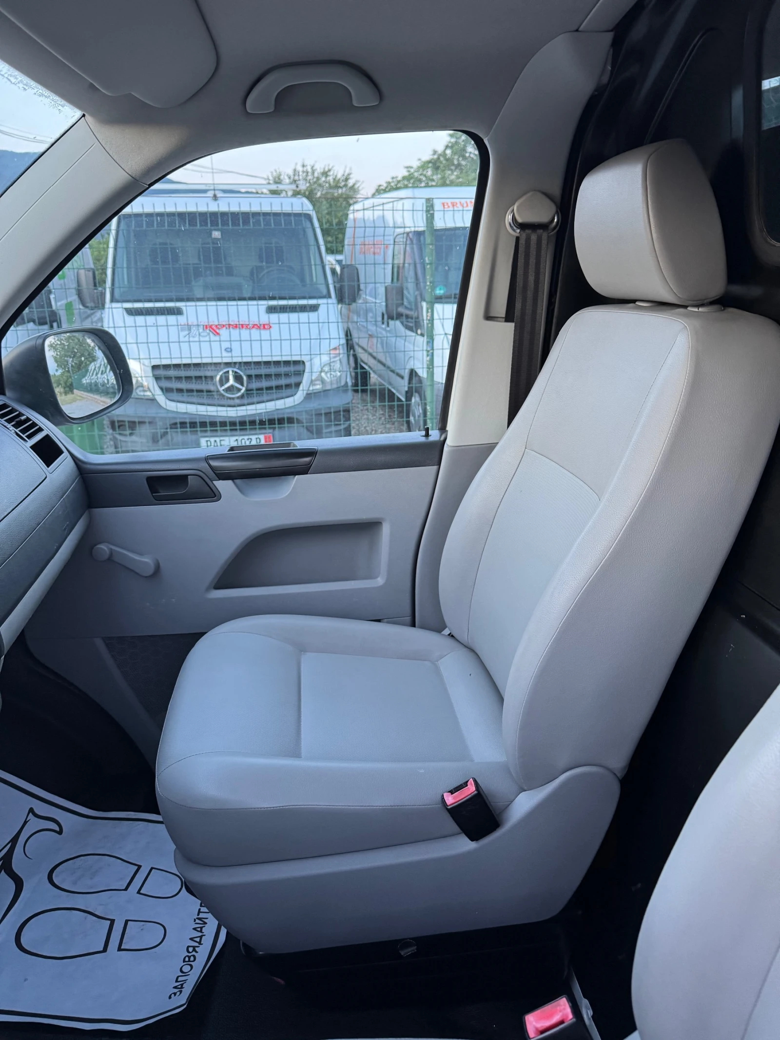 VW T5 2.0TDI* 140кс* Германия* Клима* Топ* 6ск* , снимка 17 - Бусове и автобуси - 54050180