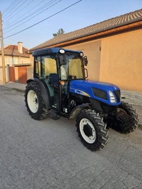 Трактор New Holland T4040F, снимка 1