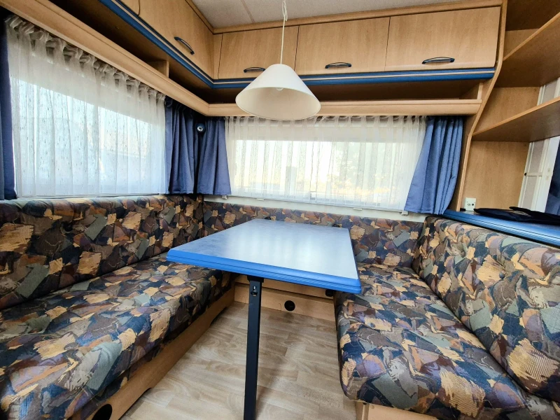 Каравана Hobby 440 De Luxe /// ФОРСЕЛТ /// WC /// ФРЕНСКА СПАЛНЯ , снимка 6 - Каравани и кемпери - 51620487