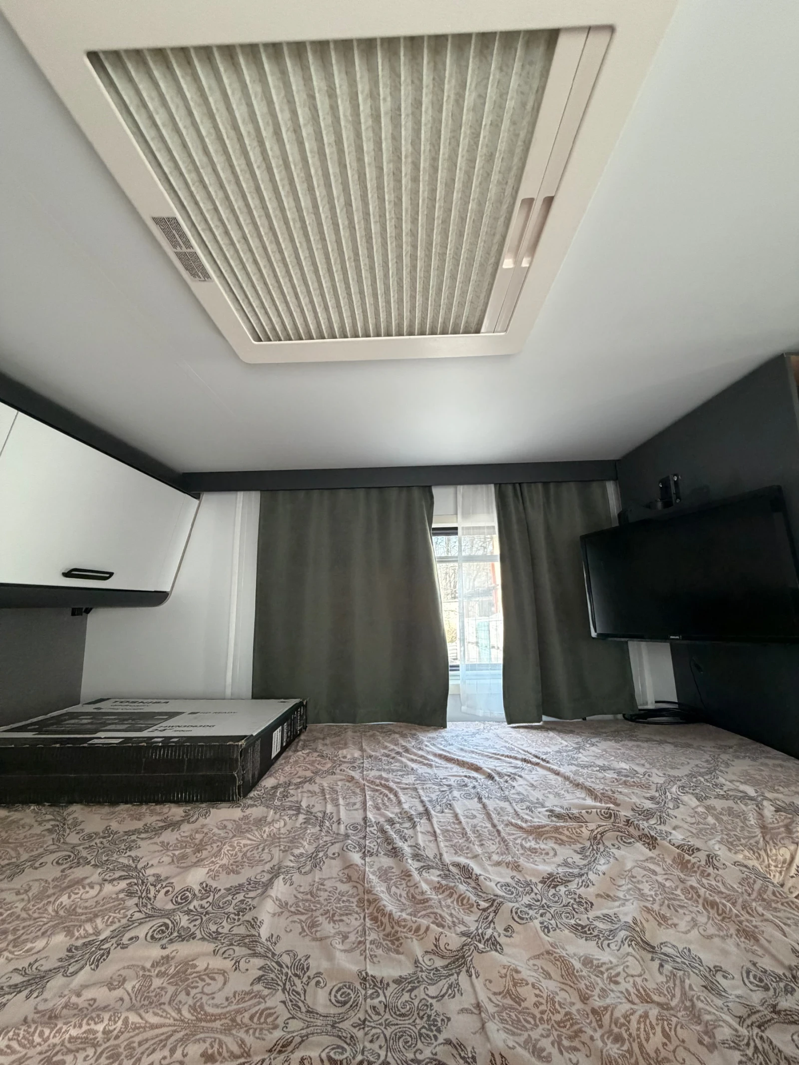 Кемпер Adria Sun Living, снимка 6 - Каравани и кемпери - 54201043