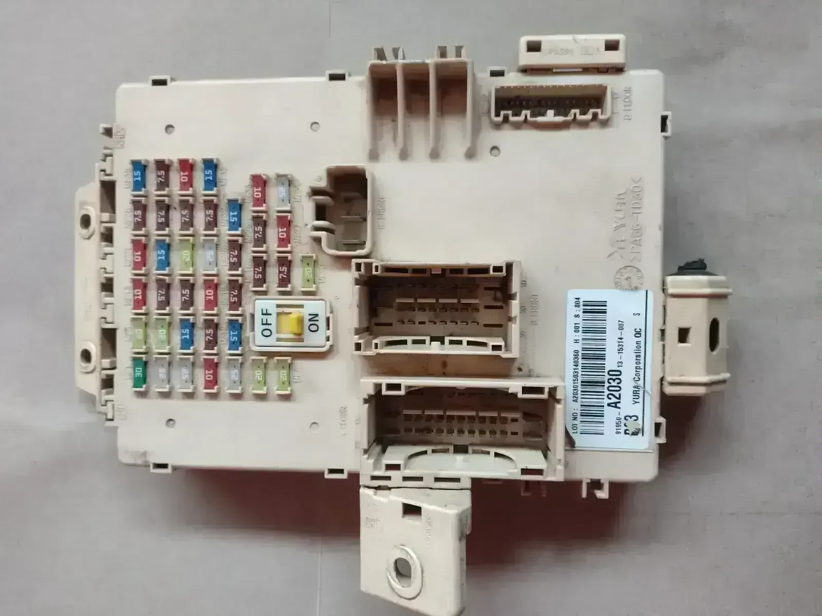 91950-A2030 ������� ����� KIA CEED (2012 - 2018)   91950A2030 | Mobile.bg � ����������� 1