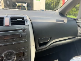 Toyota Auris, снимка 13