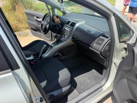 Toyota Auris, снимка 11