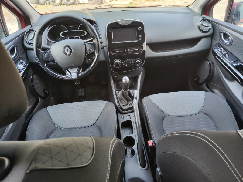 Renault Clio 1.5DCI, снимка 6 - Автомобили и джипове - 47317341