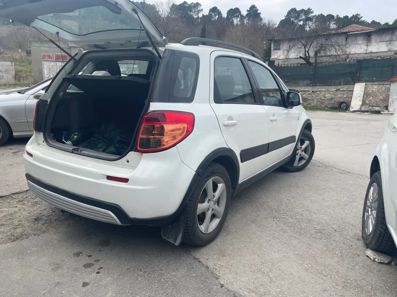 Suzuki SX4, снимка 5 - Автомобили и джипове - 47456691