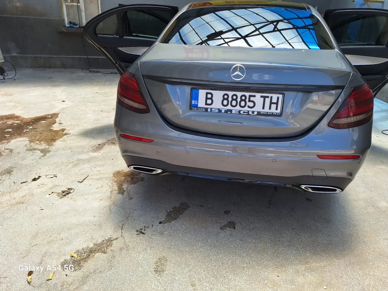 Mercedes-Benz E 220, снимка 7 - Автомобили и джипове - 47781377