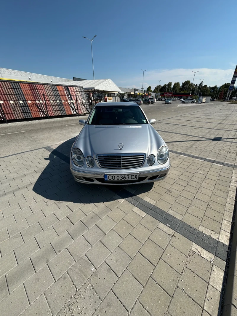 Mercedes-Benz E 220 ELEGANCE/NAVI/AUTO, снимка 1 - Автомобили и джипове - 48154030