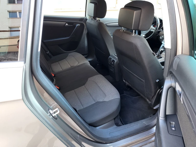 VW Passat 2.0TDI, снимка 10 - Автомобили и джипове - 48394555