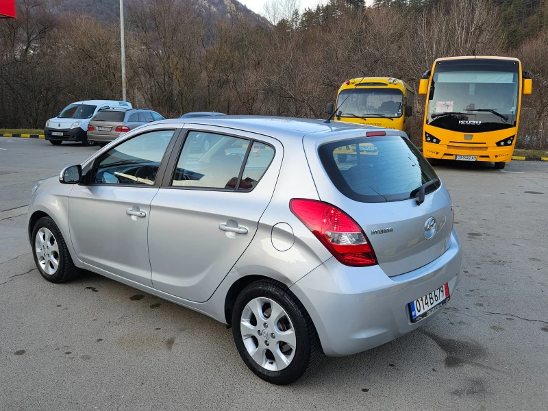 Hyundai I20 1.3 КЛИМАТИК/2012Г, снимка 4 - Автомобили и джипове - 49005560