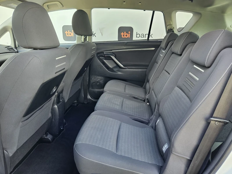 Toyota Verso 1.6D4d-112kc= 6СКОРОСТИ= КАМЕРА= LINE ASSIST, снимка 9 - Автомобили и джипове - 51859454