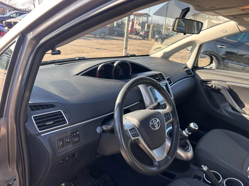 Toyota Verso 1.6D-4D NAVI/KAMERA/PANORAMA EURO 5, снимка 14 - Автомобили и джипове - 53155092