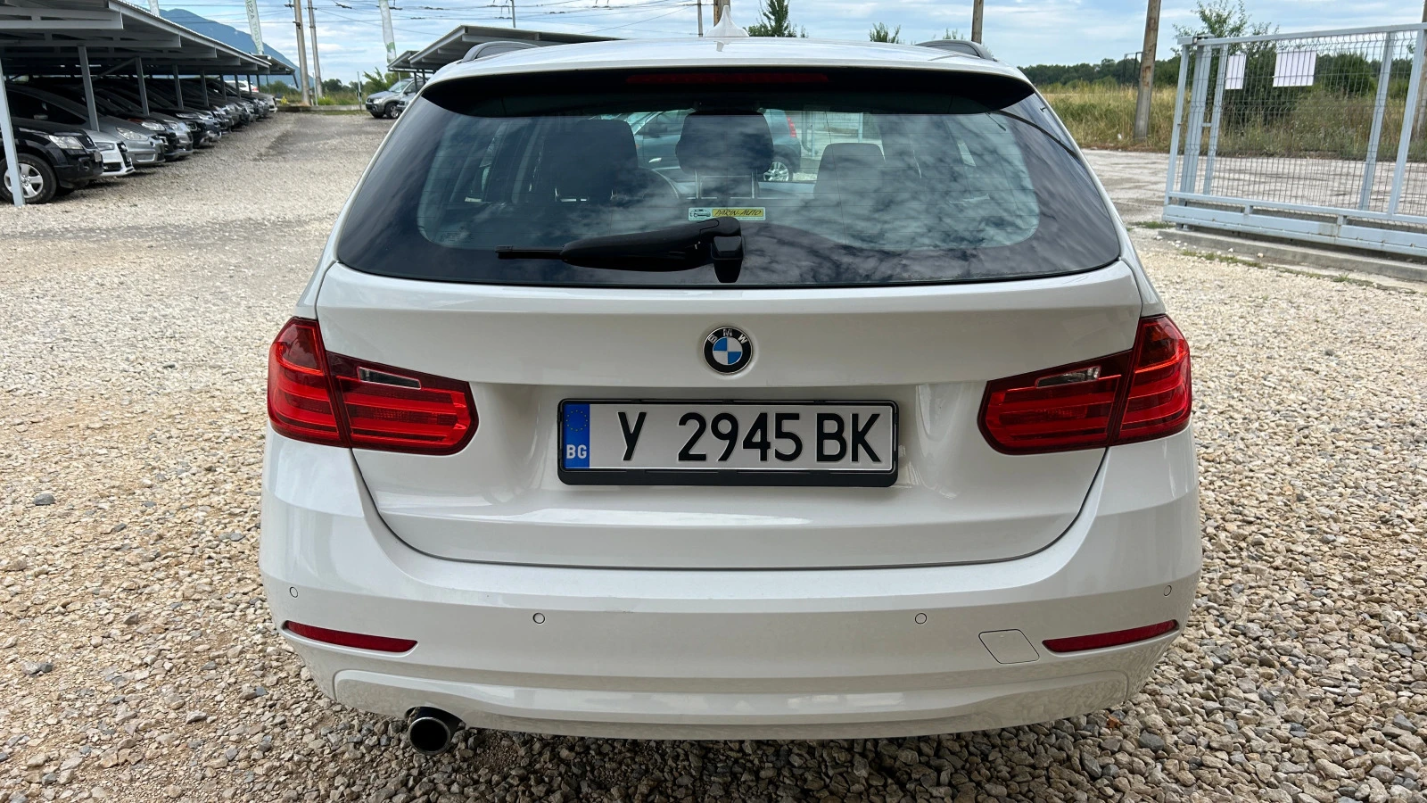 BMW 318 2.0D-143КС-EURO5B-NAVI - изображение 5