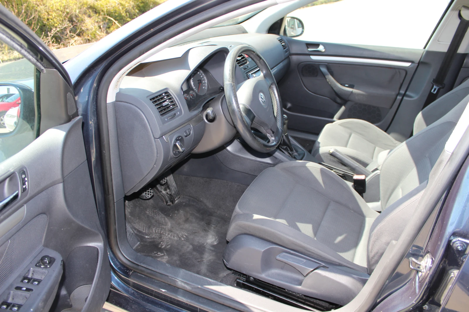 VW Golf 2.0TDI ИТАЛИЯ | Mobile.bg — изображение 12
