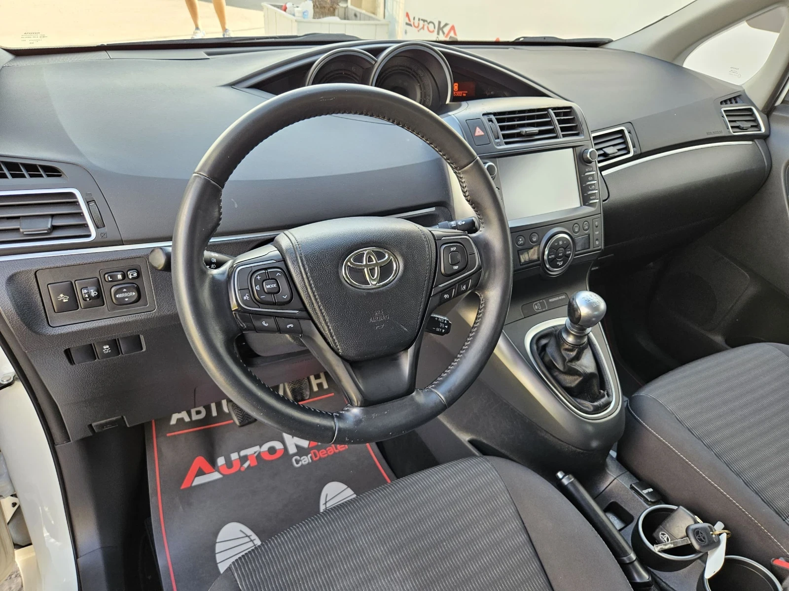 Toyota Verso 1.6D4d-112kc= 6СКОРОСТИ= КАМЕРА= LINE ASSIST - изображение 8