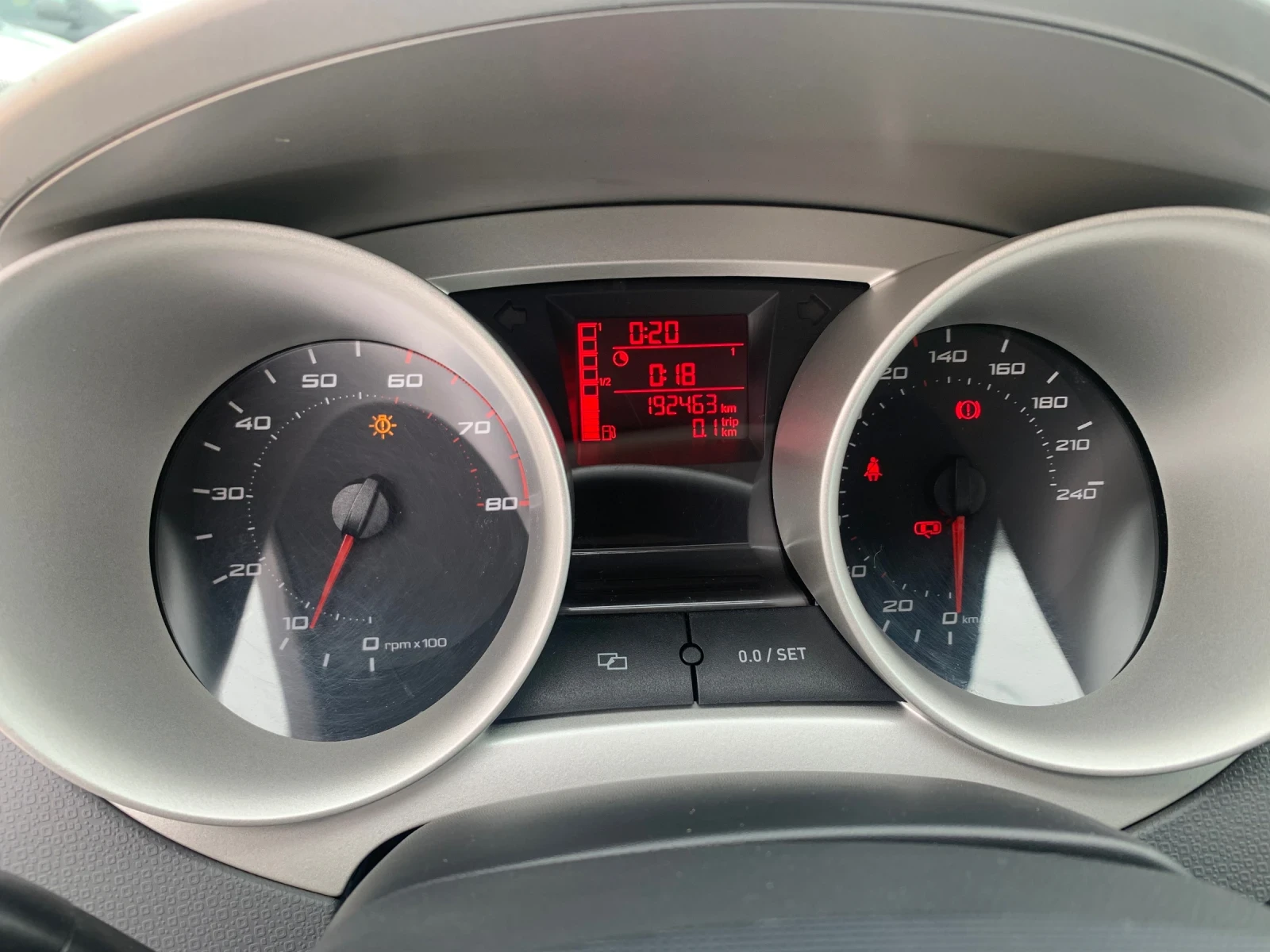 Seat Ibiza 1.4i   | Mobile.bg   13