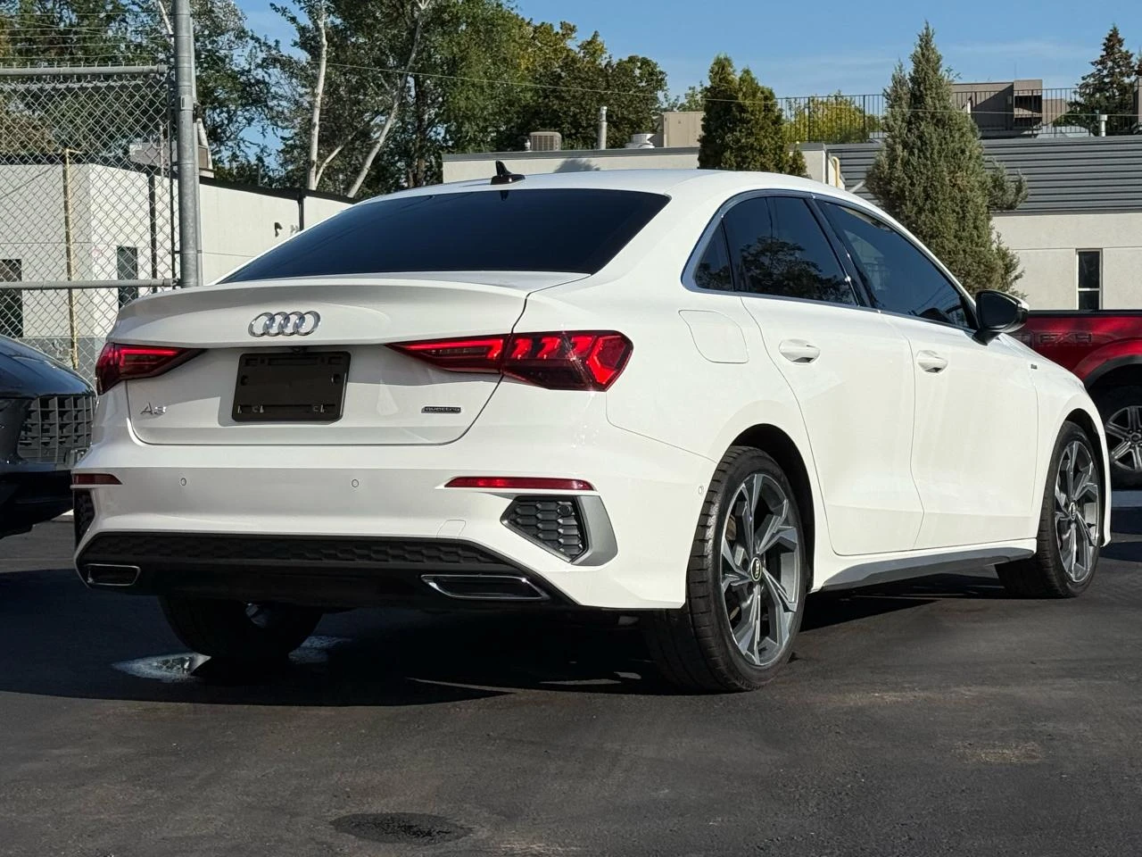 Audi A3 40 TFSI Quattro / S-Line / PANO - изображение 3