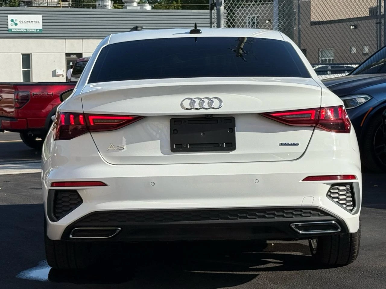 Audi A3 40 TFSI Quattro / S-Line / PANO - изображение 4