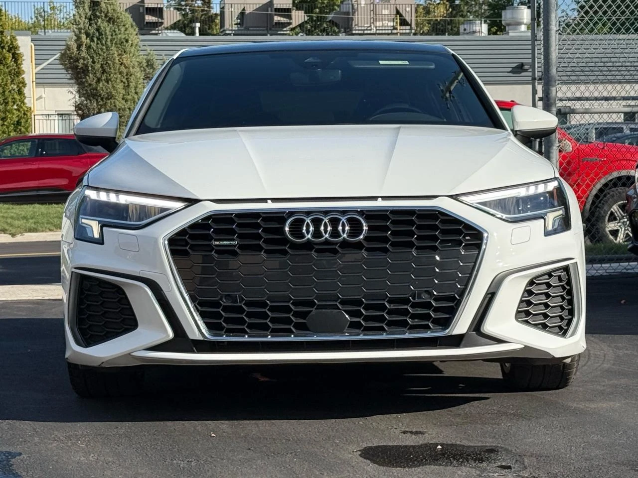 Audi A3 40 TFSI Quattro / S-Line / PANO - изображение 2