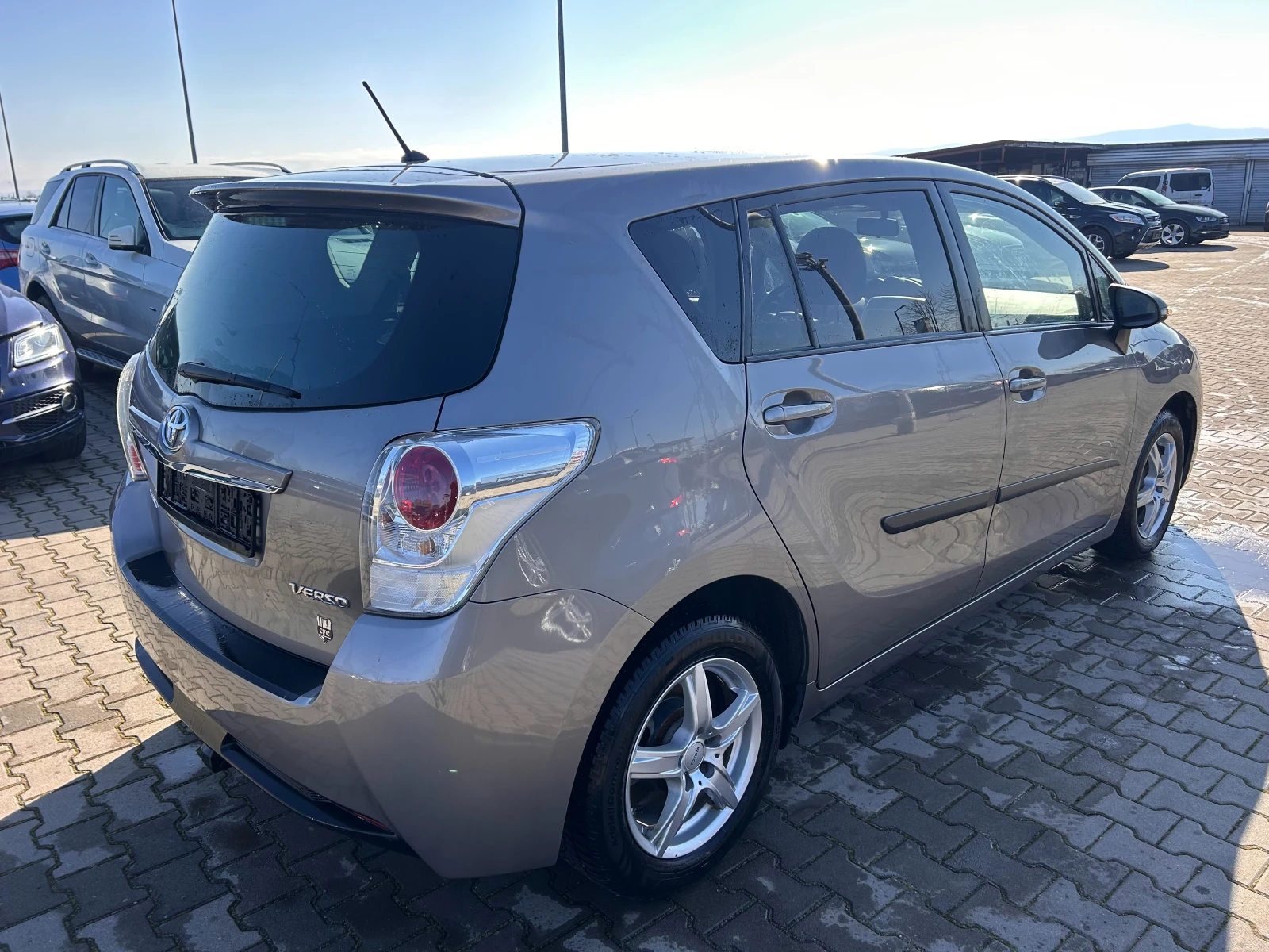 Toyota Verso 1.6D-4D NAVI/KAMERA/PANORAMA EURO 5 - изображение 6
