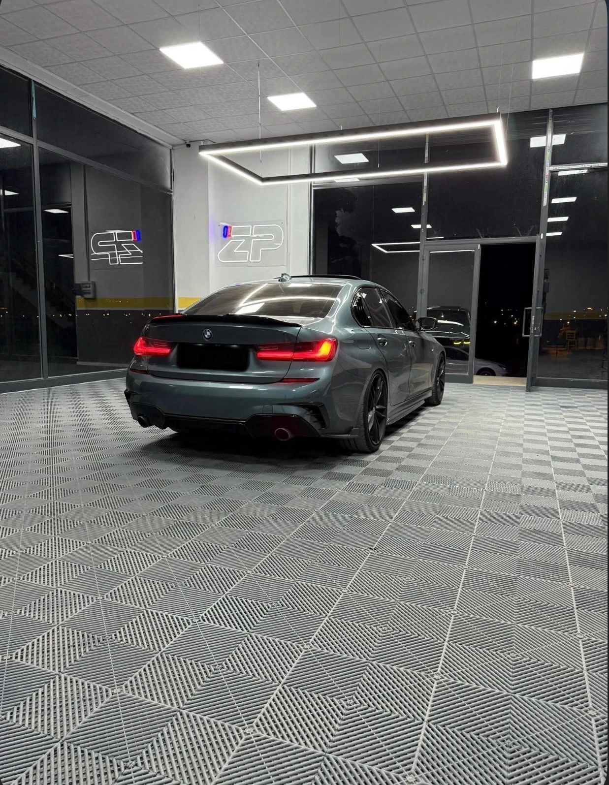 BMW 330 M-Pack, снимка 7 - Автомобили и джипове - 53515246