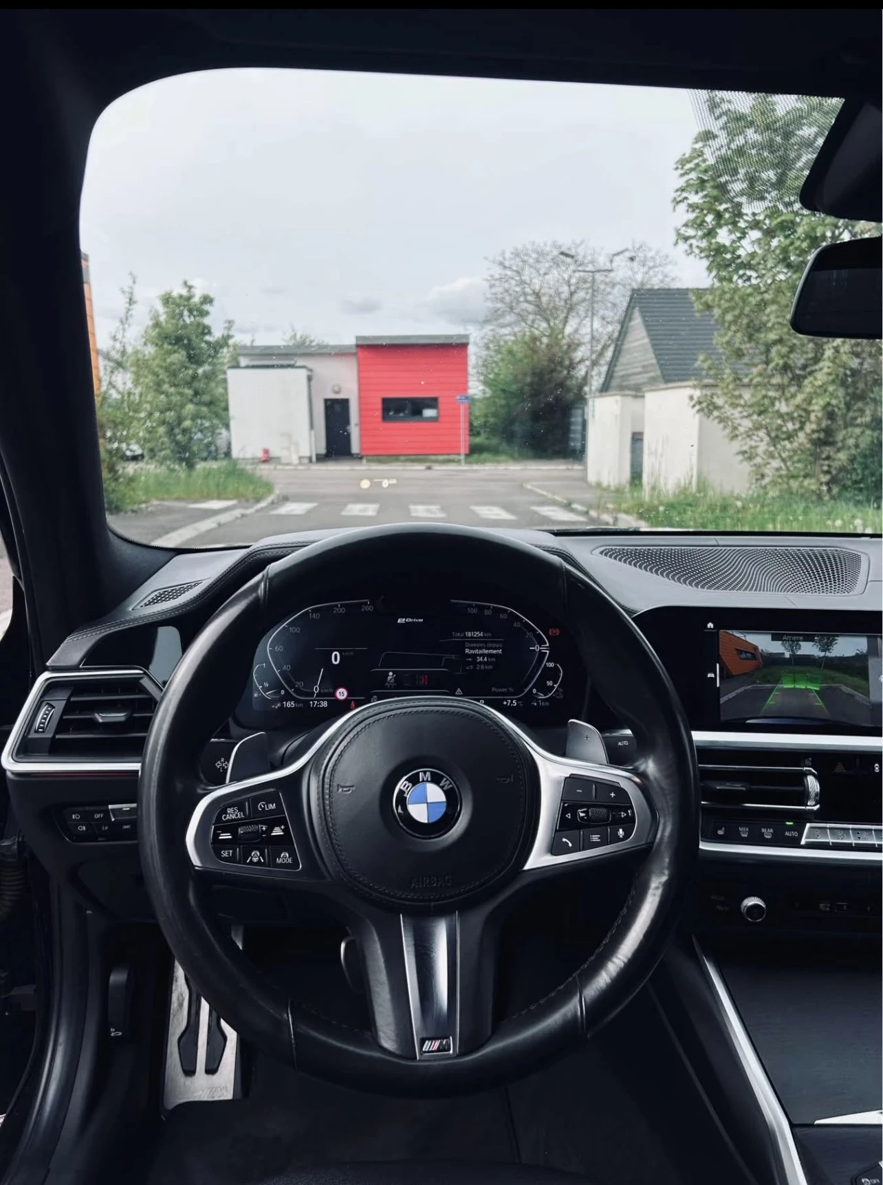 BMW 330 330e M Sport, снимка 13 - Автомобили и джипове - 53515246