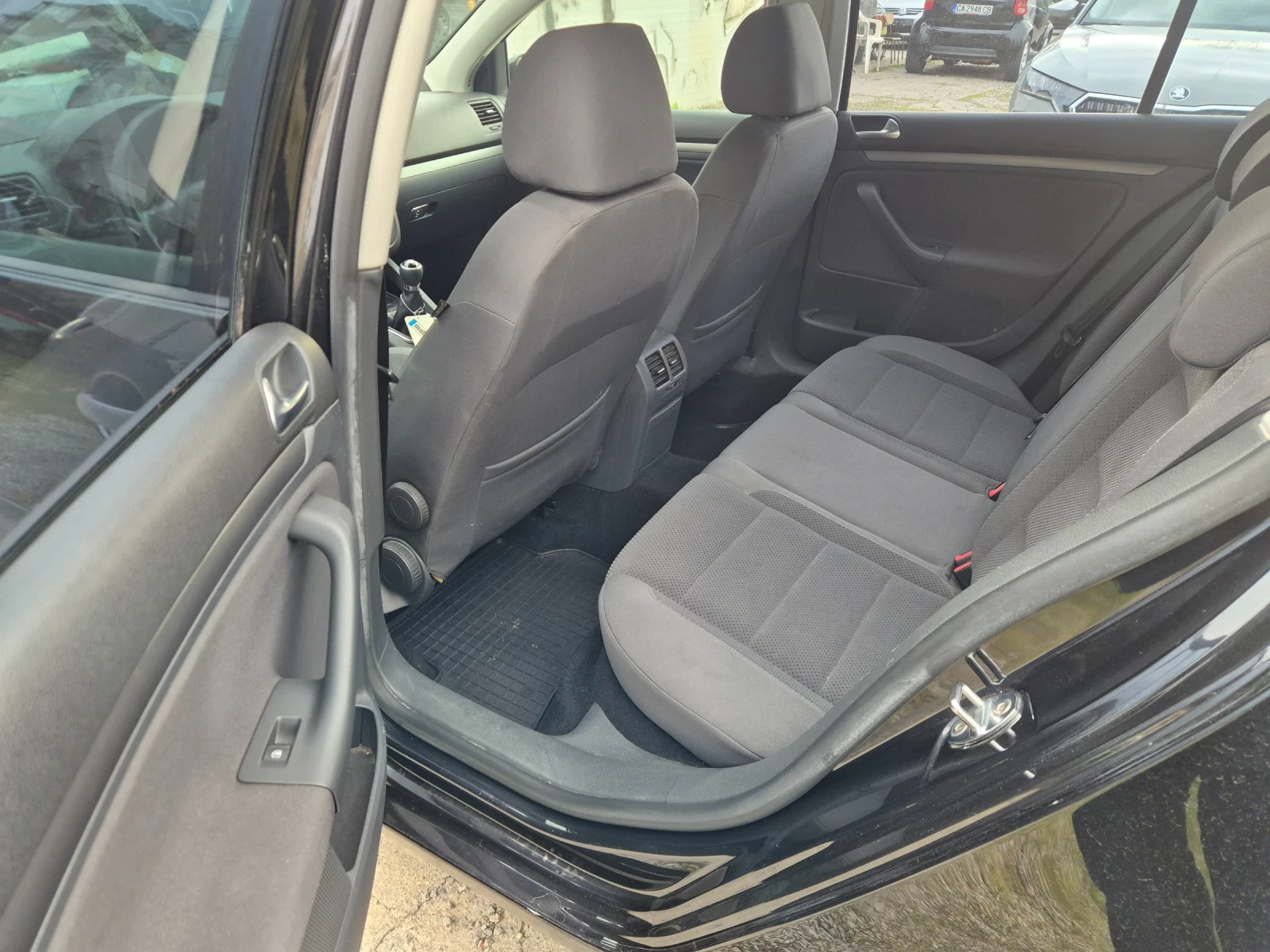 VW Golf 1.9tdi euro4, снимка 8 - Автомобили и джипове - 53601453