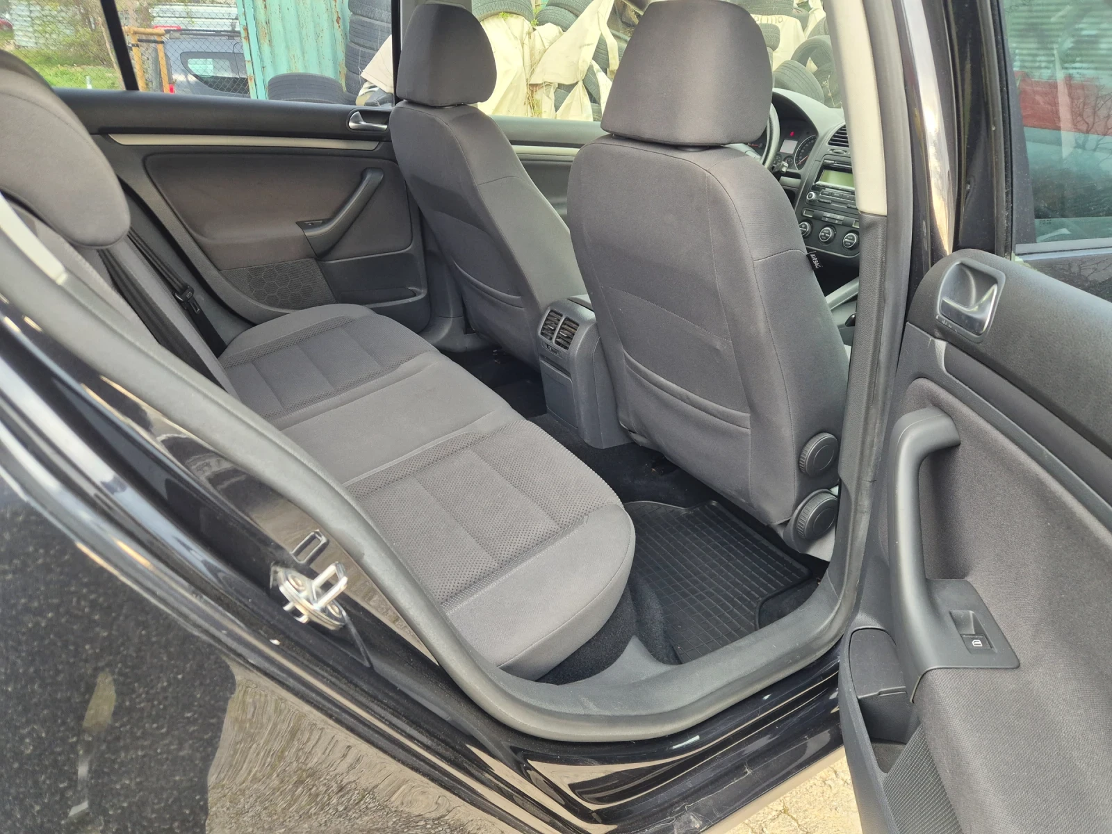 VW Golf 1.9tdi euro4, снимка 9 - Автомобили и джипове - 53601453