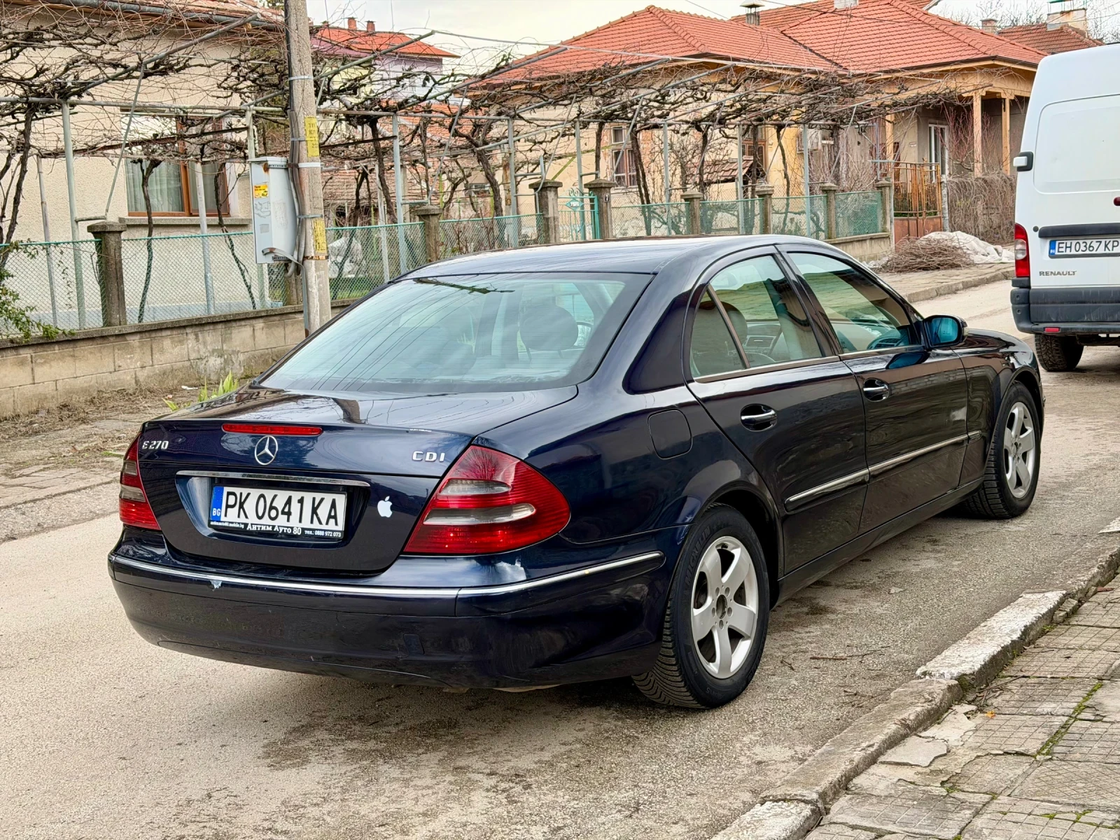 Mercedes-Benz E 270 2.7CDI - изображение 3
