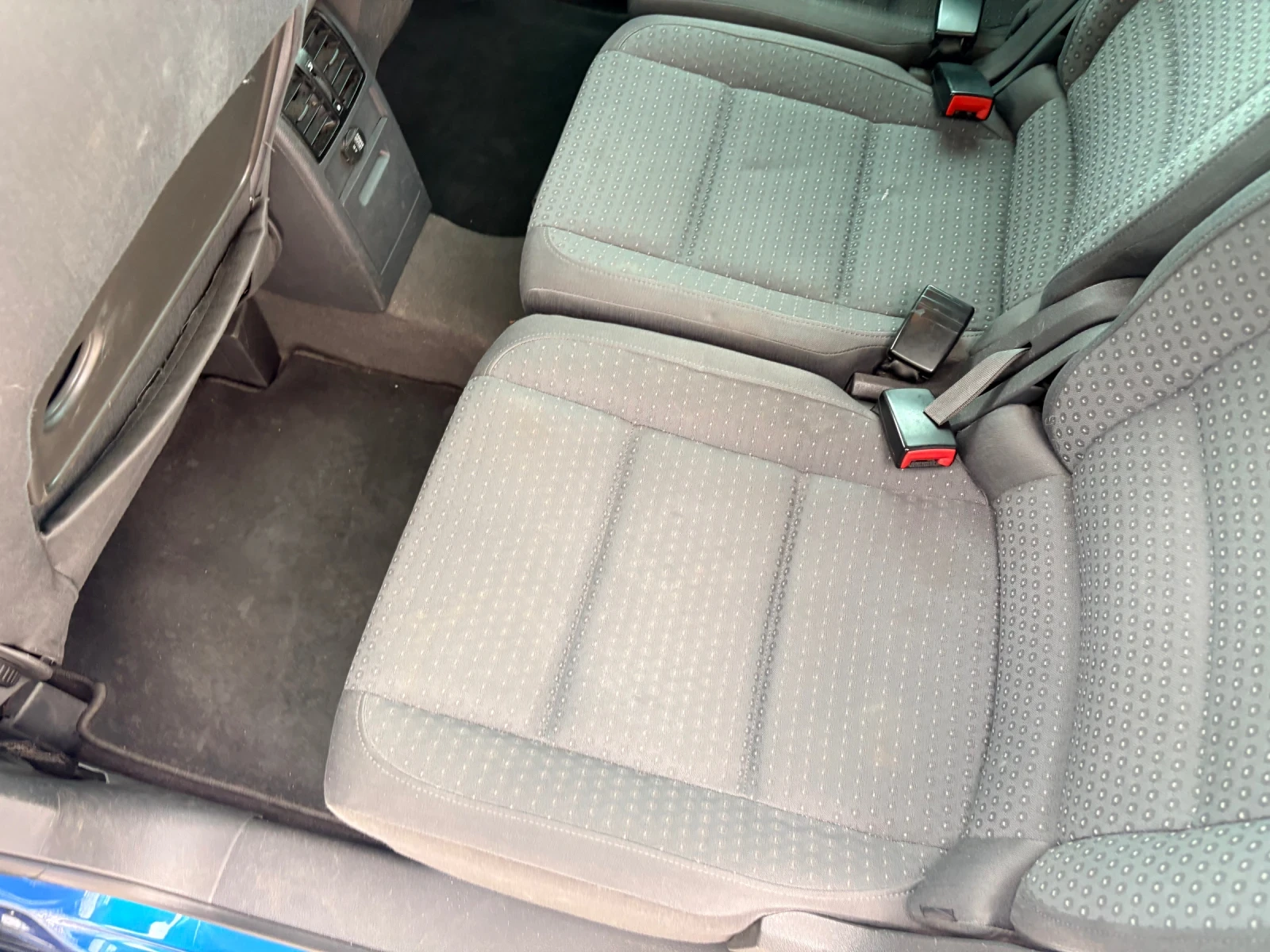 VW Touran 2.0 TDI 7 ������ ��������� | Mobile.bg � ����������� 12