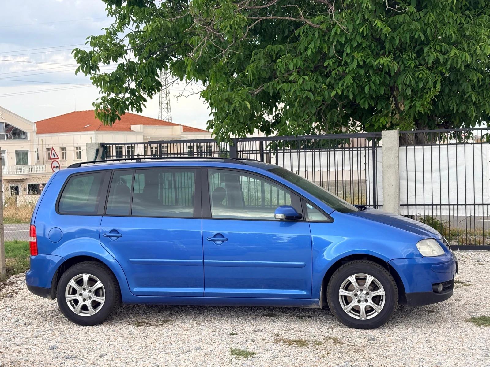 VW Touran 2.0 TDI 7 ������ ��������� | Mobile.bg � ����������� 5