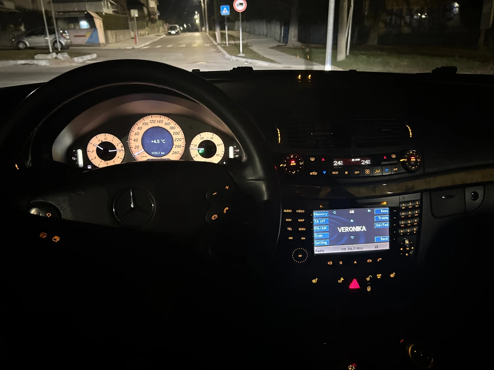 Mercedes-Benz E 320 320CDI, снимка 6 - Автомобили и джипове - 53838607