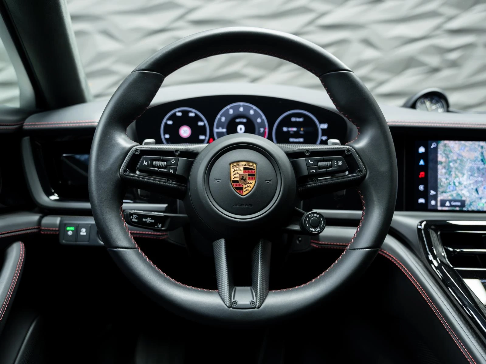 Porsche Panamera GTS* BOSE* PANO* 360CAM* HUD* ОБДУХВ* SPORT CHRONO, снимка 5 - Автомобили и джипове - 54075454