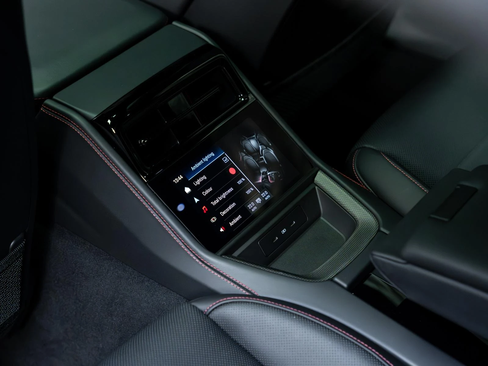 Porsche Panamera GTS* BOSE* PANO* 360CAM* HUD* ОБДУХВ* SPORT CHRONO, снимка 9 - Автомобили и джипове - 54075454