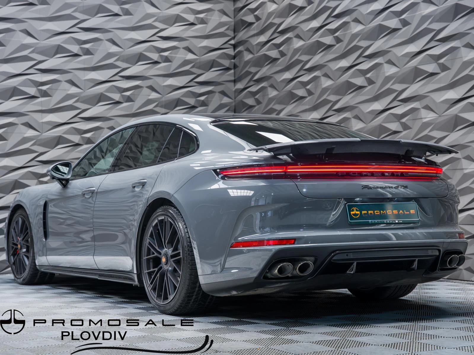 Porsche Panamera GTS* BOSE* PANO* 360CAM* HUD* ОБДУХВ* SPORT CHRONO, снимка 3 - Автомобили и джипове - 54075454