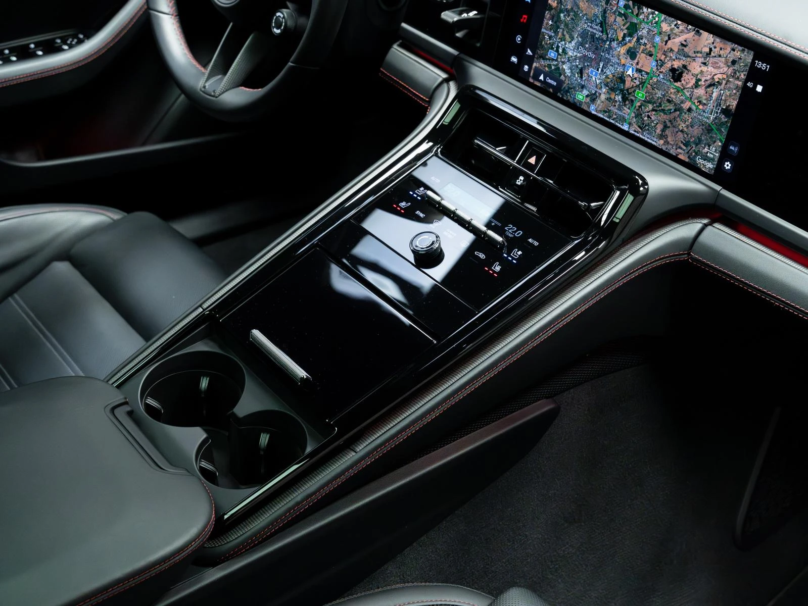 Porsche Panamera GTS* BOSE* PANO* 360CAM* HUD* ОБДУХВ* SPORT CHRONO, снимка 15 - Автомобили и джипове - 54075454