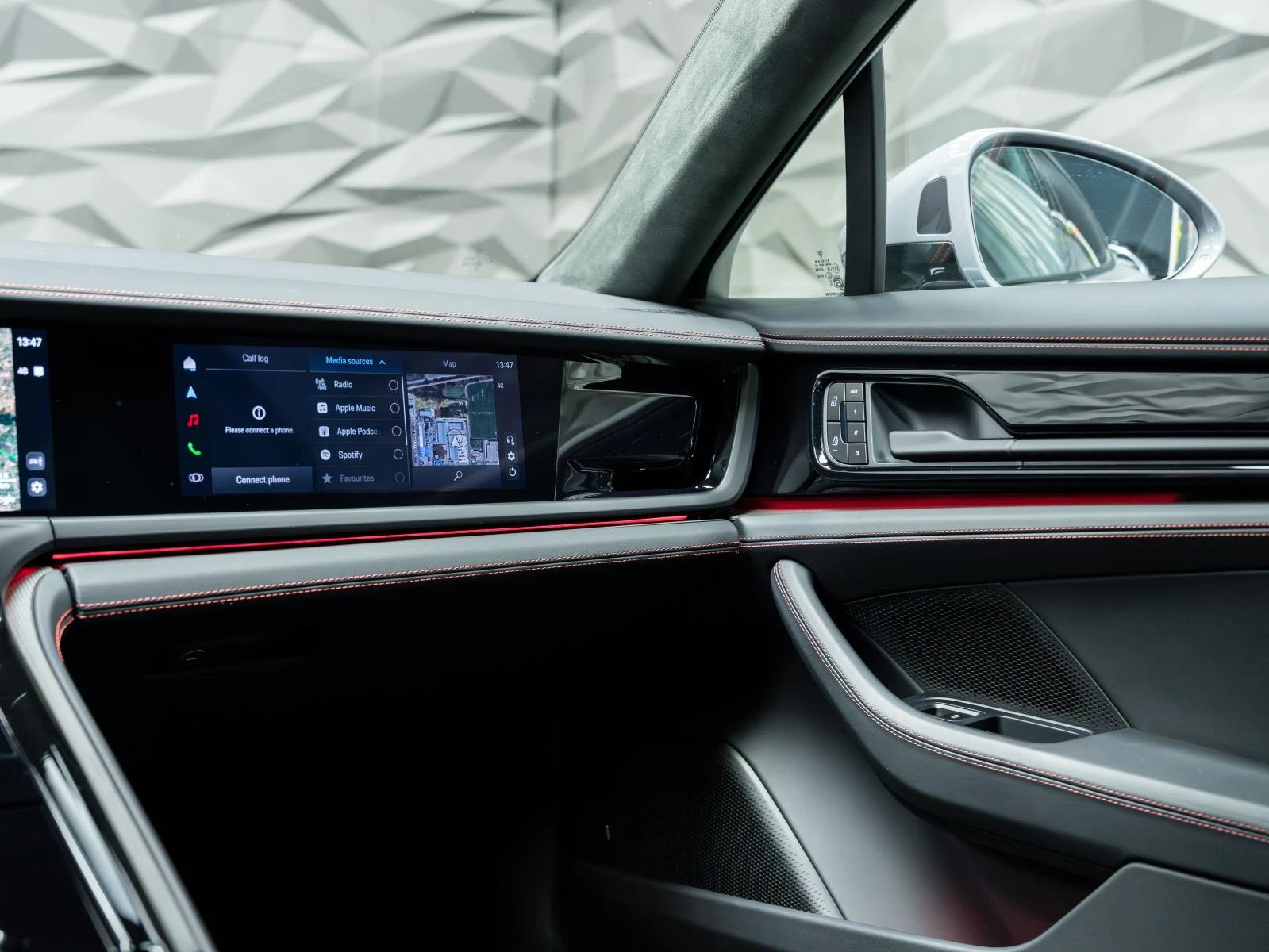 Porsche Panamera GTS* BOSE* PANO* 360CAM* HUD* ОБДУХВ* SPORT CHRONO, снимка 10 - Автомобили и джипове - 54075454