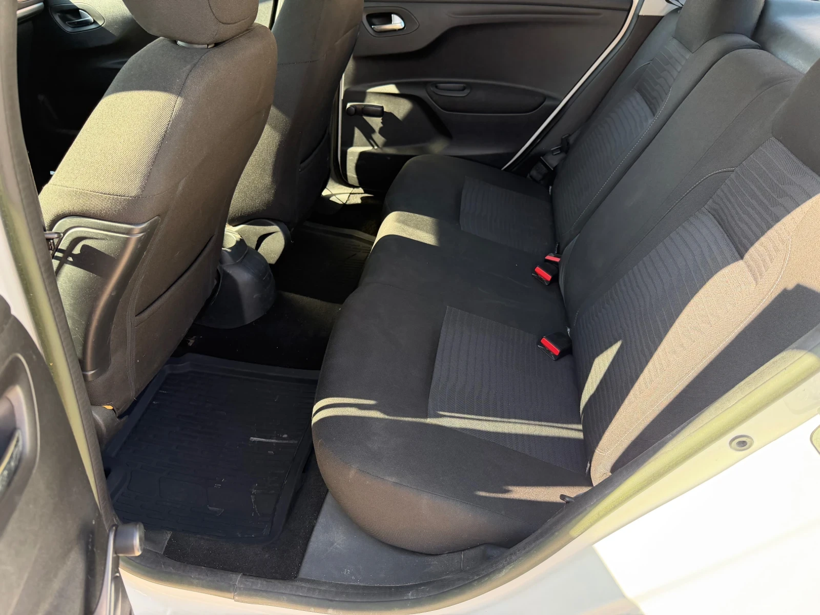 Peugeot 301 1, 2i-����� ����������-130000��.-���� | Mobile.bg � ����������� 14