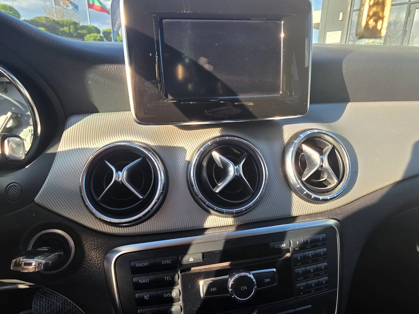 Mercedes-Benz CLA 220 220 CDI, снимка 12 - Автомобили и джипове - 54424400