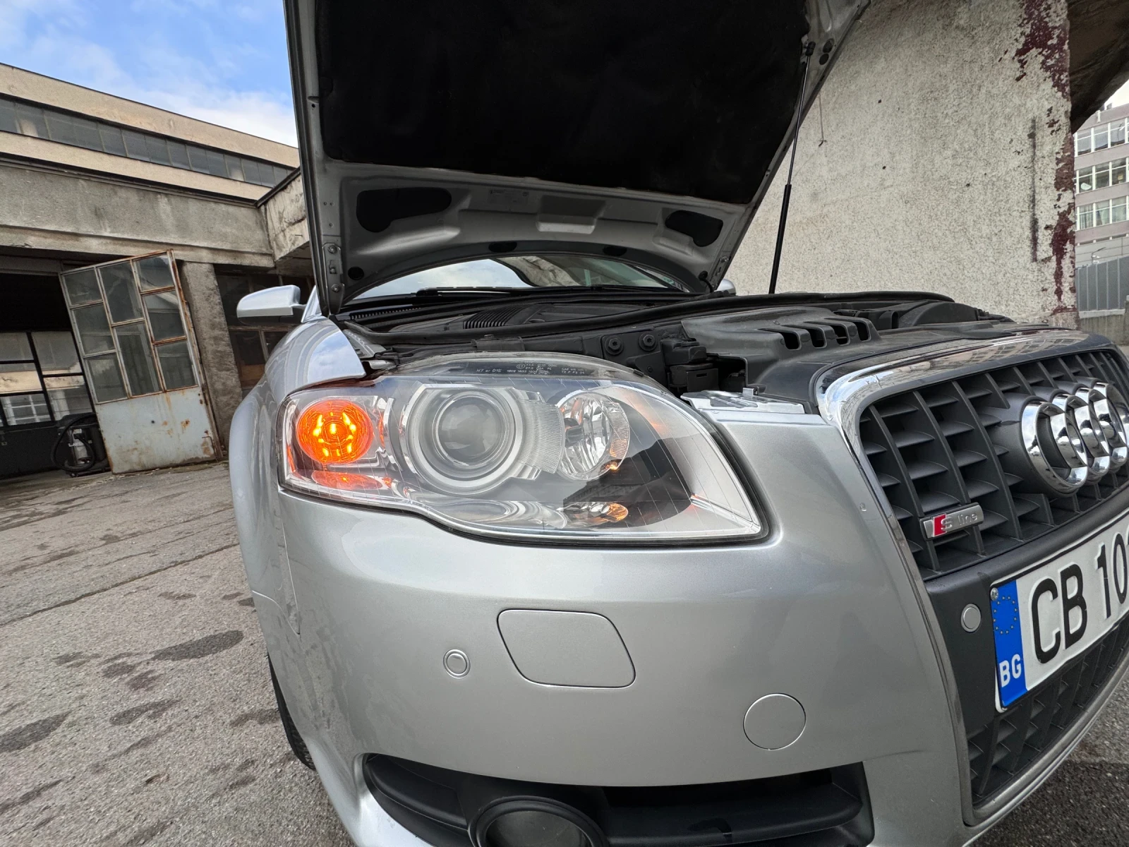 Audi A4 1.8T quattro, снимка 5 - Автомобили и джипове - 54670149