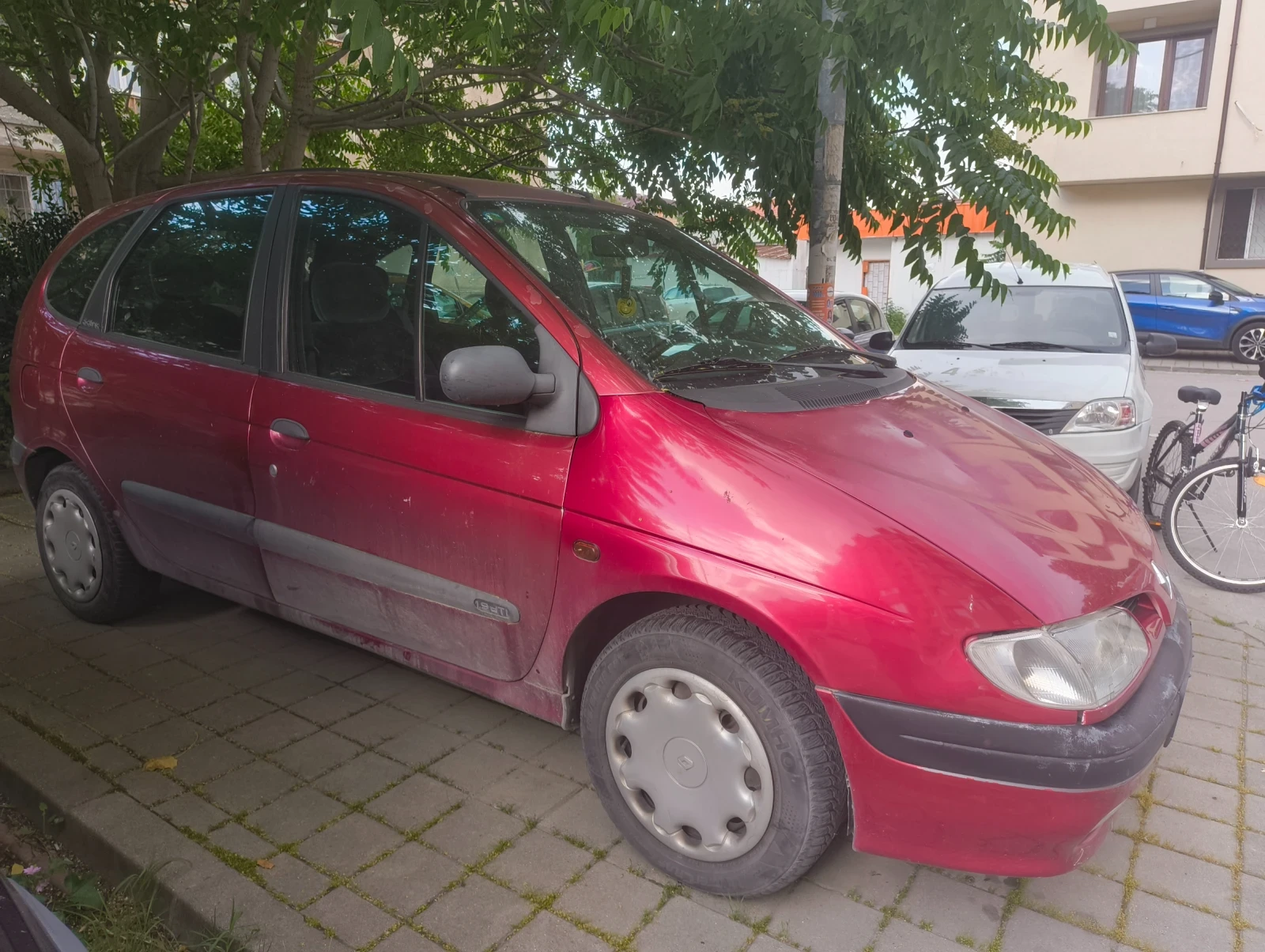 Renault Scenic, снимка 3 - Автомобили и джипове - 54765661