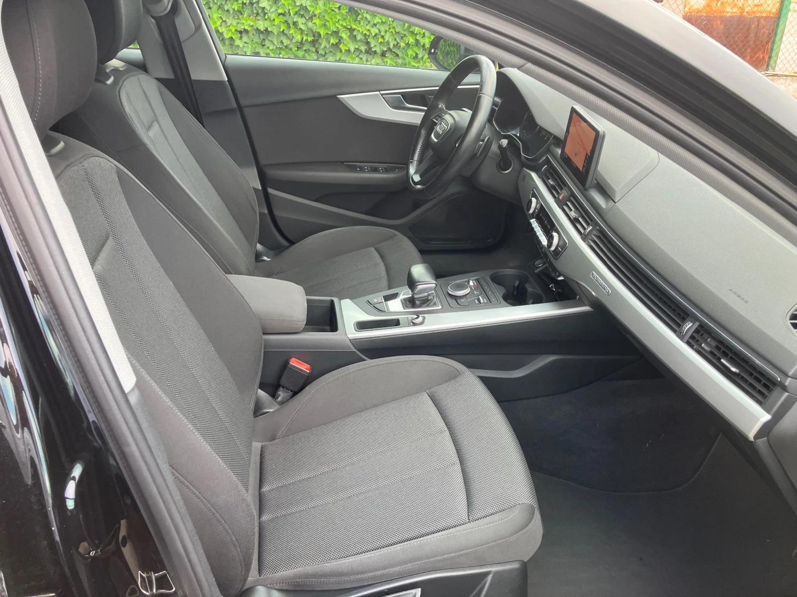Audi A4 2.0TDI-190k.c-quattro, снимка 10 - Автомобили и джипове - 54956691