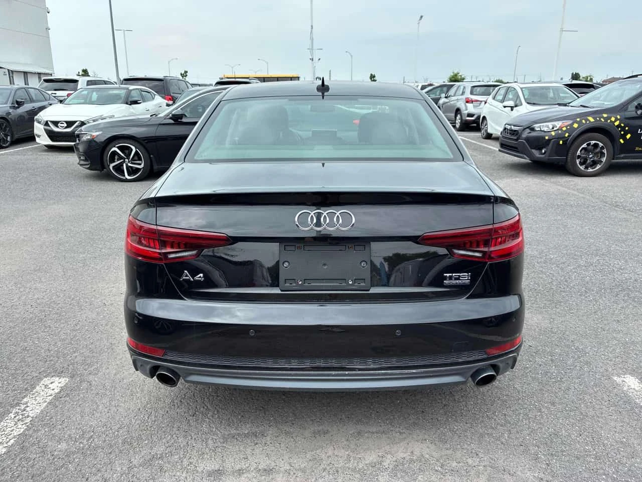 Audi A4 * Progressiv * CARFAX * БЕЗ ПЪРВОНАЧАЛНА ВНОСКА, снимка 4 - Автомобили и джипове - 55226270