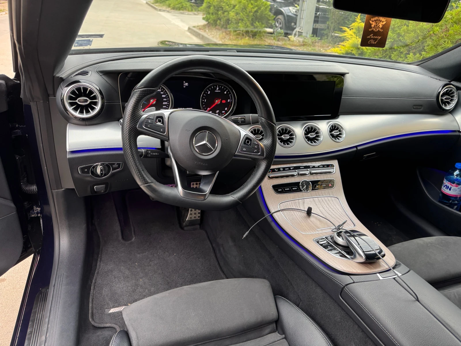 Mercedes-Benz E 220  AMG/4X4 9G/90000хил.км, снимка 7 - Автомобили и джипове - 55280383