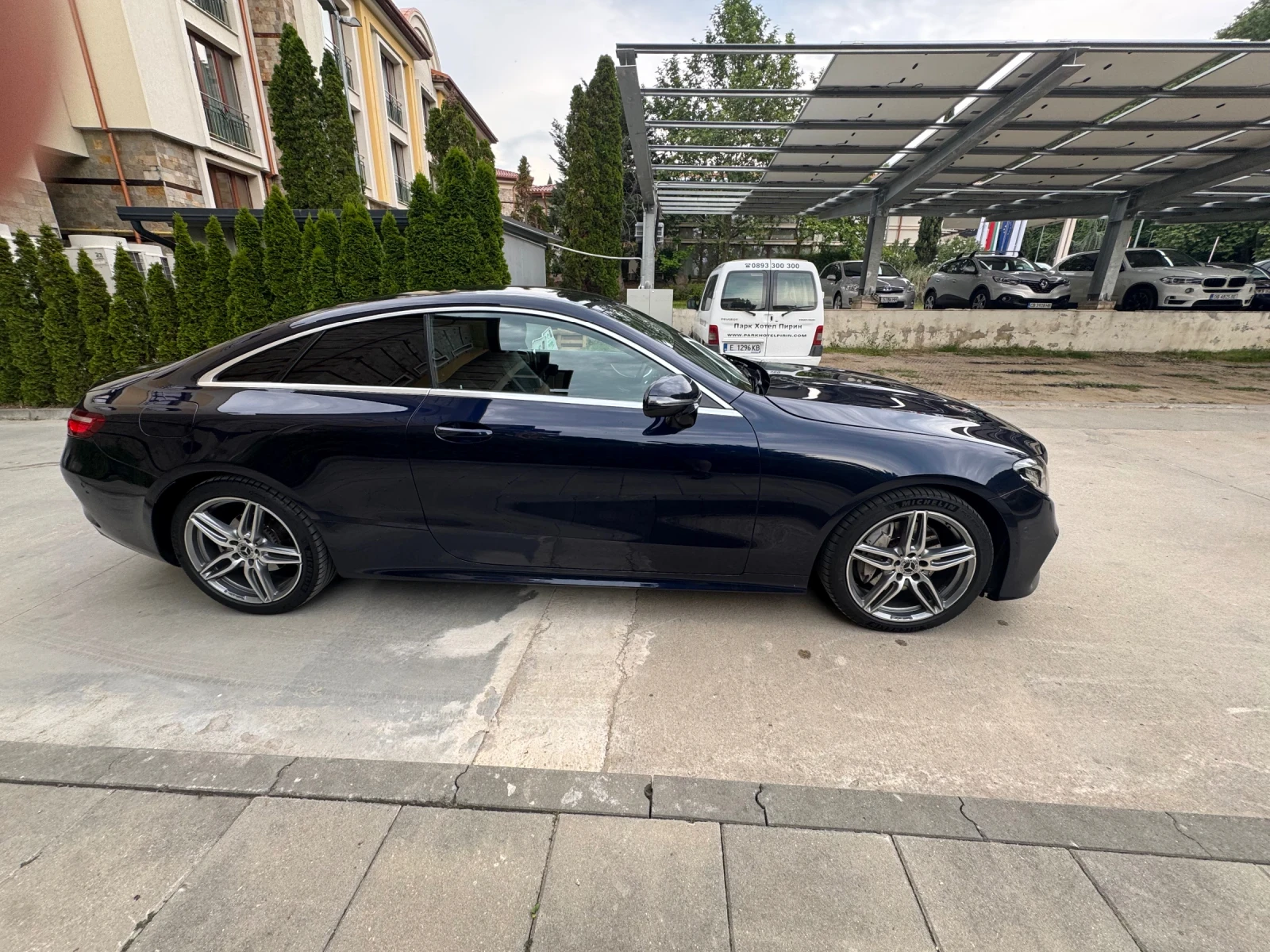 Mercedes-Benz E 220  AMG/4X4 9G/90000хил.км, снимка 4 - Автомобили и джипове - 55280383