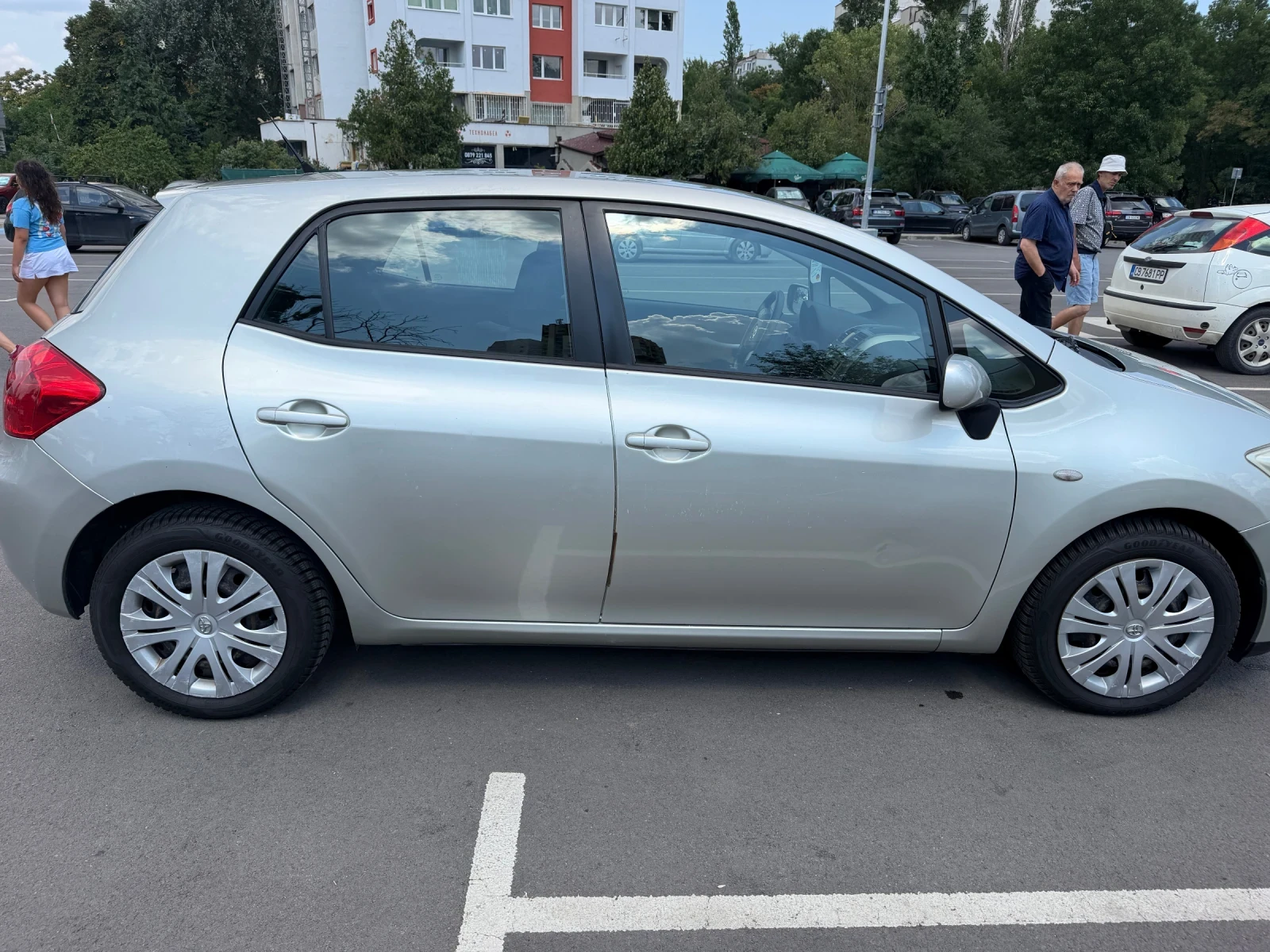 Toyota Auris, снимка 16 - Автомобили и джипове - 55604194