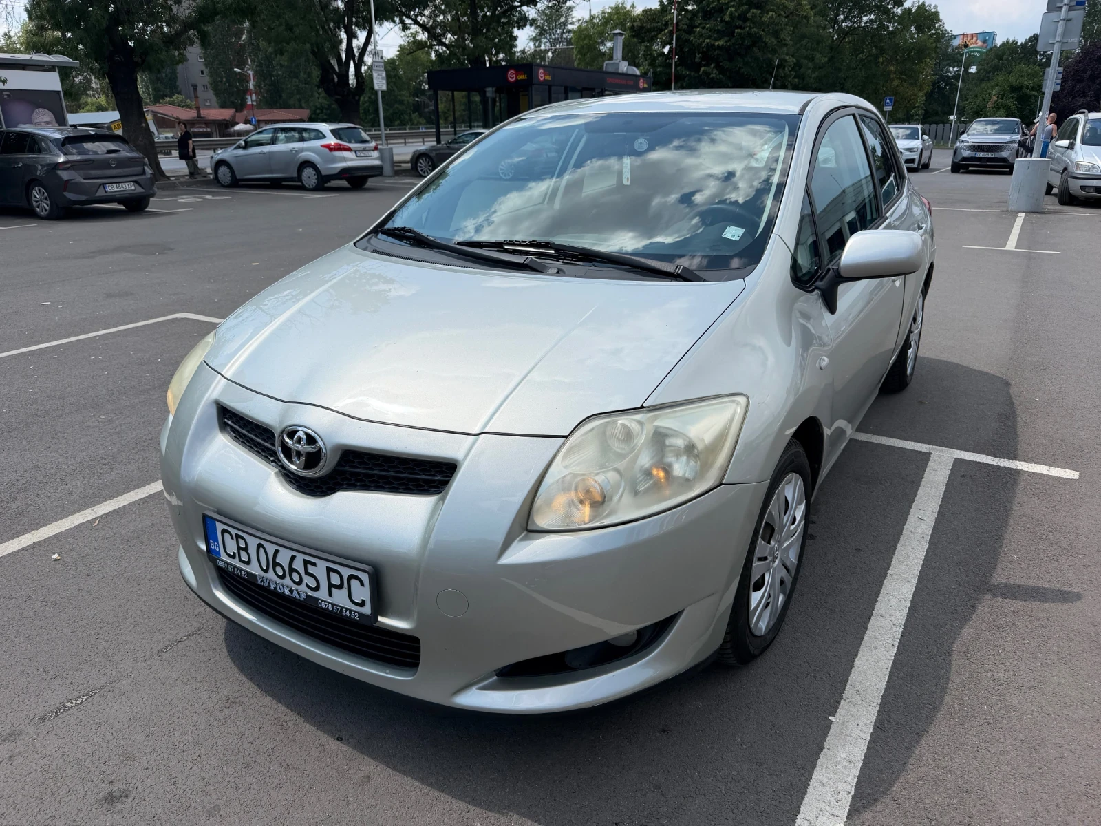 Toyota Auris, снимка 2 - Автомобили и джипове - 55604194