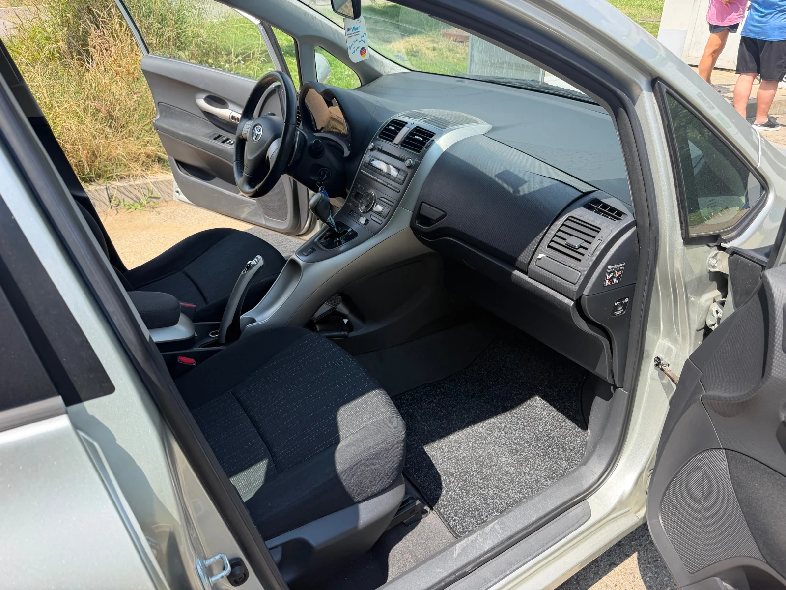 Toyota Auris, снимка 11 - Автомобили и джипове - 55604194