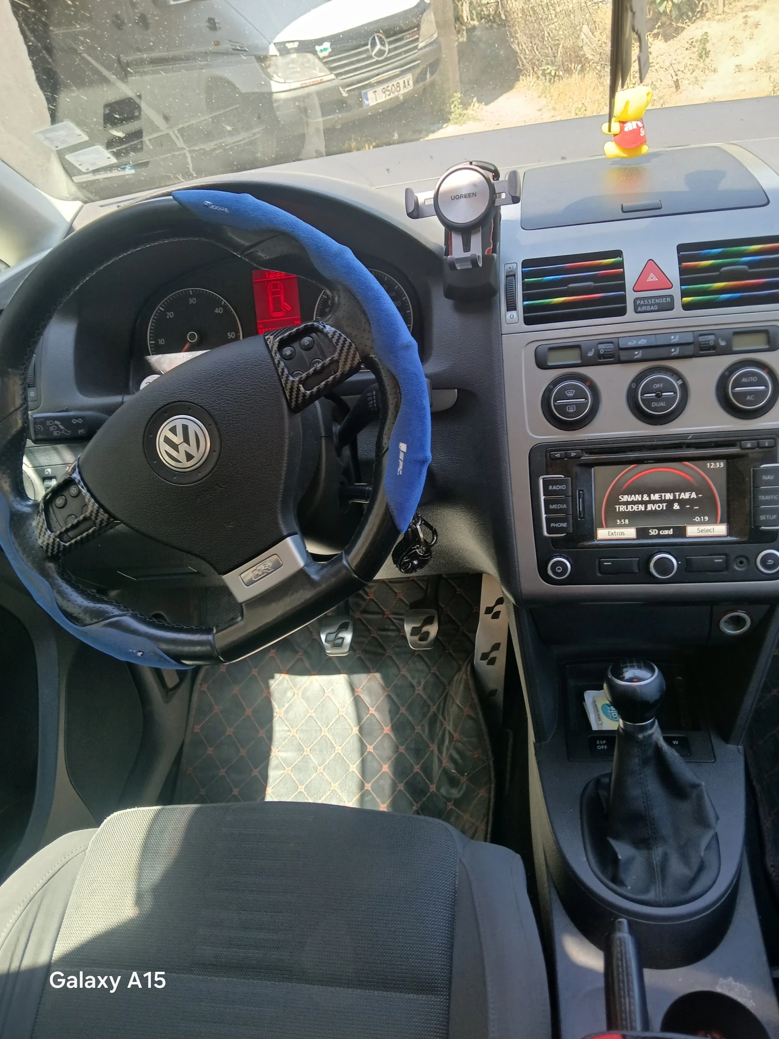VW Touran, снимка 11 - Автомобили и джипове - 55715668